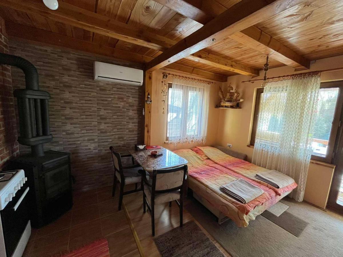 Apartman "Kapetana Luka" Ljubovija Exterior foto