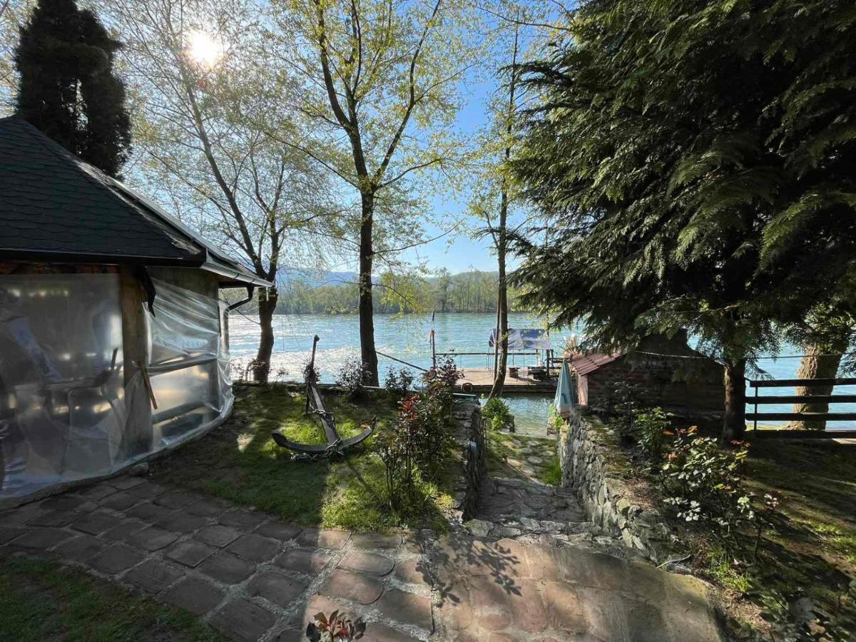 Apartman "Kapetana Luka" Ljubovija Exterior foto